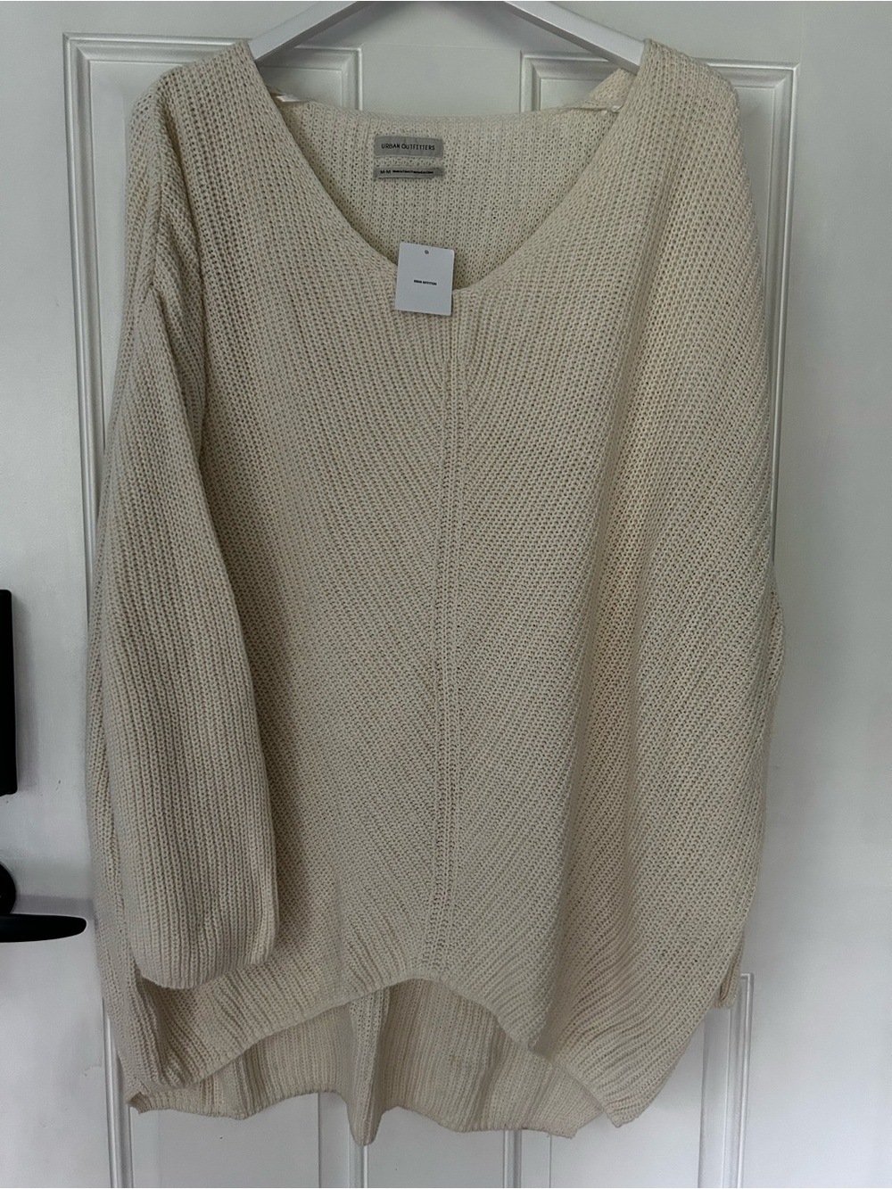 Urban Outfitters Cream V-Neck Chunky Knit Sweater